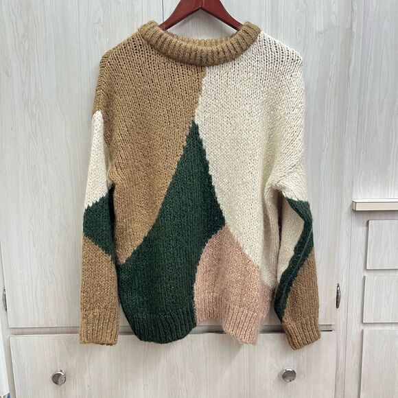 Zara Green and Cream Cowl Neck Sweater with Geometric Design - Picture 1 of 3